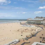 Daire Lecomte - The Shoreline Collection 110 Oostende