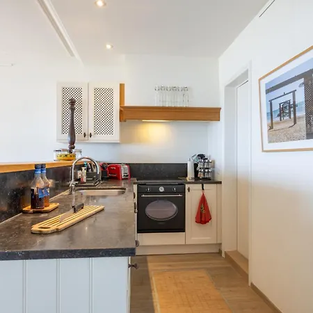 Apartment Lecomte - The Shoreline Collection 110 *